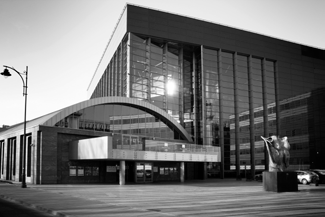 KRAKKÓI OPERA Az Opera Krakowska már 1954 óta visz színre darabokat. A 65 tagból álló zenekar 18-21.