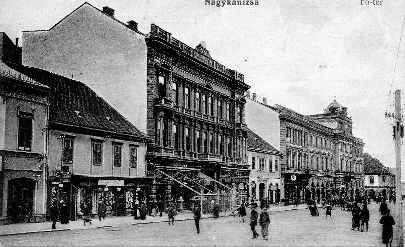 Bank palotája a Felsõtemplom mellett (képeslap, Thúry György Múzeum) 17.