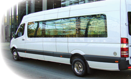 Buszvilág Camion Truck&Bus 0/ 57 TS Fahrzeugtechnik Szintén a városi minibuszok és a mozgássérültek szállítására alkalmas járművek egy-egy