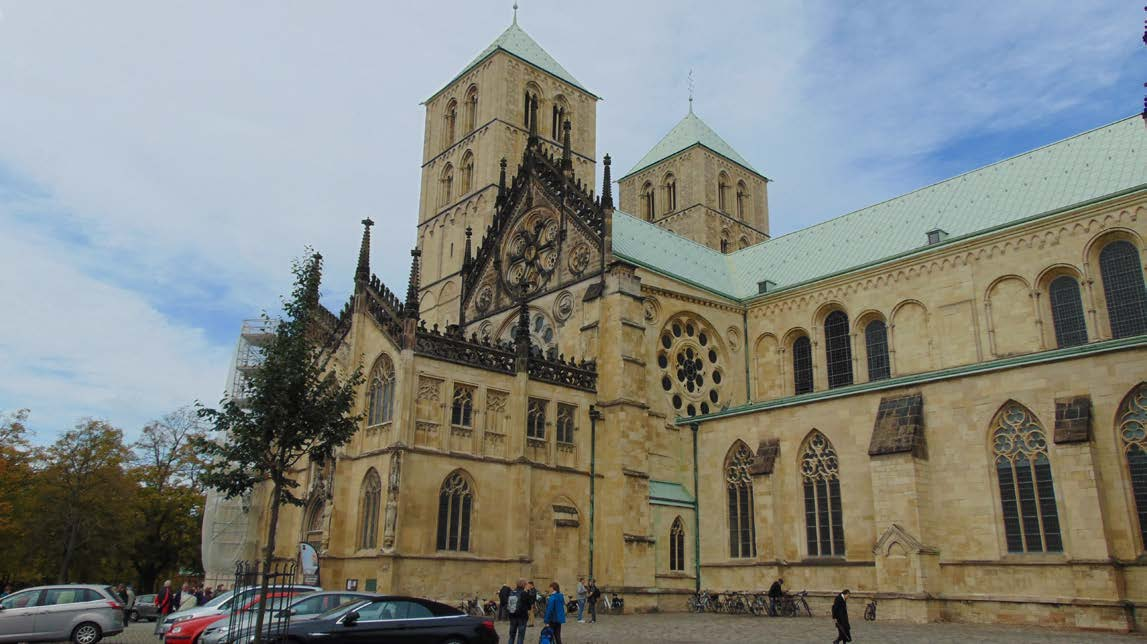 Münster: Szent Pál Dóm-saját fénykép A helyi erasmus- szervezettel is nagyon meg vagyunk elégedve, mert már az elejétől nagyon kedvesek voltak, és mindent, ami fontos elmondtak, több emlékeztető