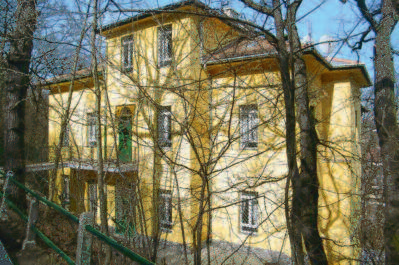 Nyitott Világ Nyitott Világ Iskola Nyitott Világ Fejlesztő Iskola Cím: 1125 Budapest, Diósárok u. 40. Telefon/fax: 214-1000 E-mail: nyitottvilag@freemail.hu Igazgató: Marcsekné dr.
