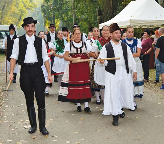 Outdoor cultural and culinary event with the participation of hajdú settlements on the Tisza Island.