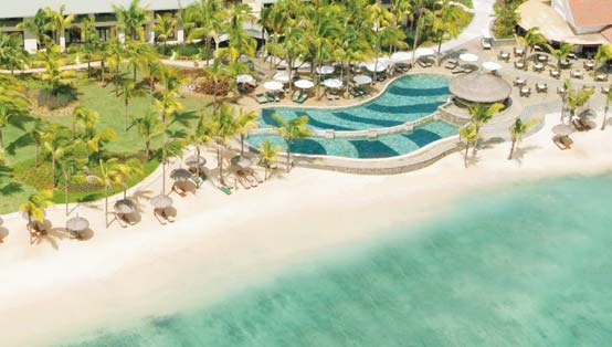 Le Meridien Ile Maurice Hotel Pointe Aux Piments Mauritius A sziget észak-nyugati részén, közvetlenül az álomszép, 1 km hosszú fehér homokos