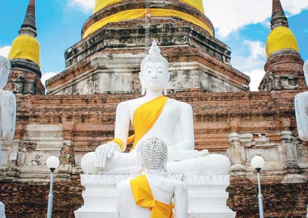 nap: Reggeli után egész napos városnézés a fôvárosban, mely során megtekintjük többek között az Arany Buddha templomot (Wat Traimit) az 5 és fél tonna súlyú, arany Buddha szoborral, a Fekvô Buddha