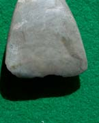 ) szűkebb kőzettani változatosság Idő Csiszolt kőeszköz: uralkodóan neolitikum rézkor (paleolitikum vége bronzkor) Késő paleolitikum - kora neolitikum: könnyen megközelíthető, közeli