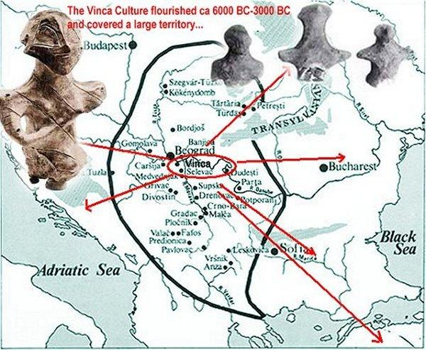 Háromszáz állatkép (bölény, rénszarvas, gyapjas orrszarvú) mellett a lenyomatok és kultikus jelképek sokasága miatt 1995 óta a Lascaux-i barlang és az Altamira-barlang jelentőségénél is