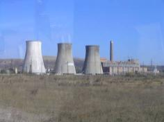 Környezetvédelmi alapfogalmak Környezetszennyezés jogilag: határérték túllépés anyagok, energiák gyorsabb ütemű bejuttatása a környezeti rendszerekbe, mint a környezet öntisztuló képessége révén