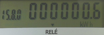 A leolvasható érték: 0.6 kwh. ZE114 H tarifa T1 tarifa aktív, ez a téli szezonnak felel meg. A felbontás 6 egész 1 tizedes kwh egységben, a futó regiszter értéke a 15.8.0 címen 0.2 kwh.