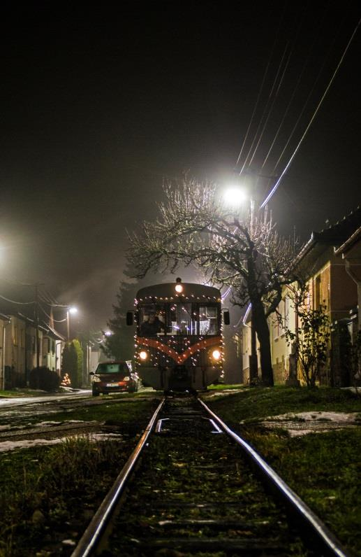 Természetesen a köd igen veszélyes, főleg ha abban közlekedni kell, de nagyon szép is tud lenni a megfelelő környezetben.