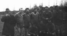 Lastomírsky šport V roku 1983 sa z postupu tešili hráči: Lojan Andrej, Demko Ladislav, Cucák Slavomír Kolesár Ľubomír, Havrila Juraj, Babinčák Jozef, Dzurina Ján, Koščo Miroslav, Burík Ján, Koleník