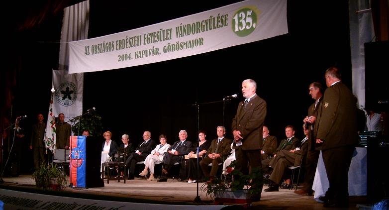 Vándorgyűlés 2004-ben - Minden évben részt veszünk a Madarak és Fák Napja és az Erdők Hete helyi rendezvényeinek