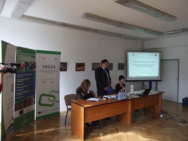 kapcsolatépítés elősegítése a fenntartható regionális fejlődésért című projekt nyitókonferenciáját Szegeden, a Délalföldi Nonprofit Kft. épületében tartották meg 2012. február 27-én.