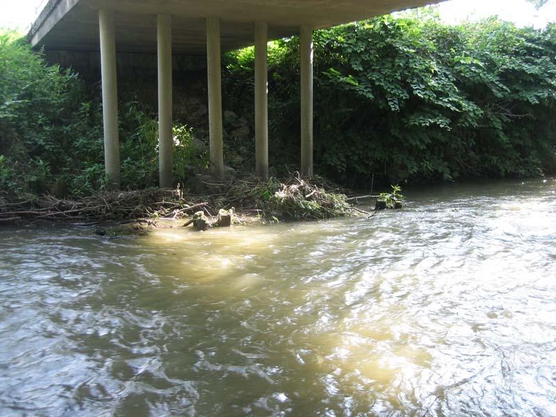 Messstelle 4: 1. Straßenbrücke aufw. Fa. Schmidt, Wollsdorf Raab an der 1.