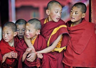 Tibet szívében lesz lehetőségünk a tradicionális ételek és a híres tibeti sör kipróbálására is. 10.