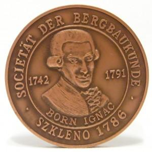 Goethe technika: ezüstözött bronz méretek: 4,6 cm