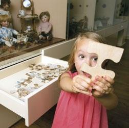 hu Hetedhét Játékmúzeum A Hiemer-házban varázslatos szobácskákban élő több ezer miniatűr játék és baba mindegyikének mesés története van. De hogy lehet valahol a legöregebb lakó a legfiatalabb?