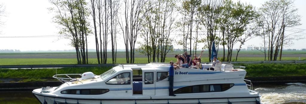 transzfer vagy legénység transzfer (távolságtól és bázistól függően, ár lekérésre), a Premium kategóriájú hajókra és a Midi/Camargue térségben helyi hajóvezető 230 EUR/nap,