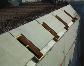 Egyedi igények esetén az előregyártott kéregfal a megadotthoz képest egyéb kitéti osztályú betonból és magasabb nyomószilárdsági osztállyal is készülhet. 7.