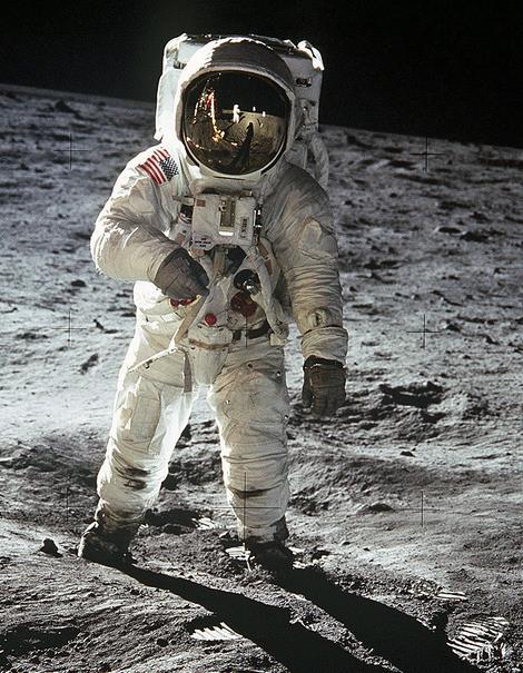 1961-től: Apollo-program: 1969 és 1972 között emberes