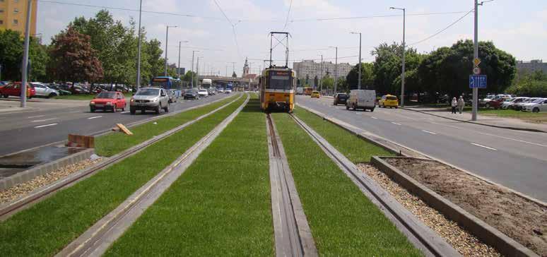 BUDAPEST, 1-ES VILLAMOS, VÖRÖSVÁRI ÚT, 2014 TAVASZ Az 1-es villamos vágányainak átépítése,