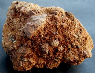 riolittufa, riolitos agglomerátum (Szerencsi dombság) - Vizsolyí riolittufa (Tokaji hegység) - Baskói andezit, dácit, agglomerátum (Tokaji hegység) - Dubicsányi andezit agglomerátum (Cserehát) -