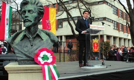 Zsigmond Barna Pál, város társadalmi kapcsolatokért felelős alpolgármestere mondott ünnepi beszédet.