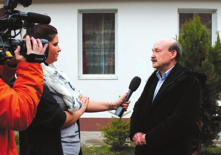 KÖZTÉ R Törvényes segítség Múlt hét A Város Mindkié csoport tiltakozó akciót szervezett Újpest egy jogszerű kilakoltatás ell. A város jegyzője, dr. Tahon Róbert az ujpest.