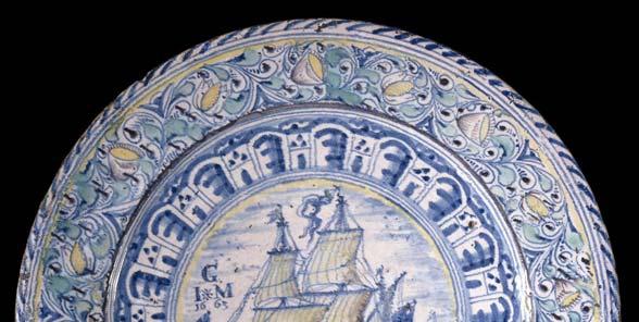 1. ábra. Fajansz tál, London, 1663. 1 Ahogy azonban az 1600-as évektől egyre gyakoribbá vált a keleti országokkal való kereskedelem, úgy vált a porcelán egyre népszerűbbé a nagyközönség köreiben is.