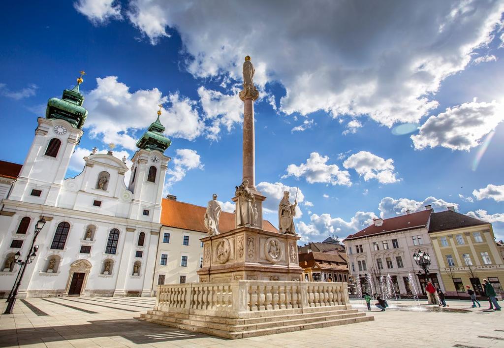 felbukkanó vendéglők, vagy a szerelmesek szigeteként számon tartott Radó-sziget.