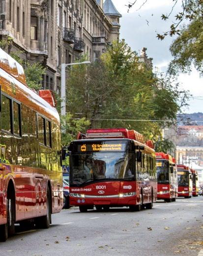 EGYENLŐ ESÉLYEK A cél, hogy Budapest lakossága olyan nyitott nyos helyzetű csoportok segíthetők, az idősek és befogadó közösséggé váljon, ahol a lakosság minden csoportja a társadalom egyenran- az