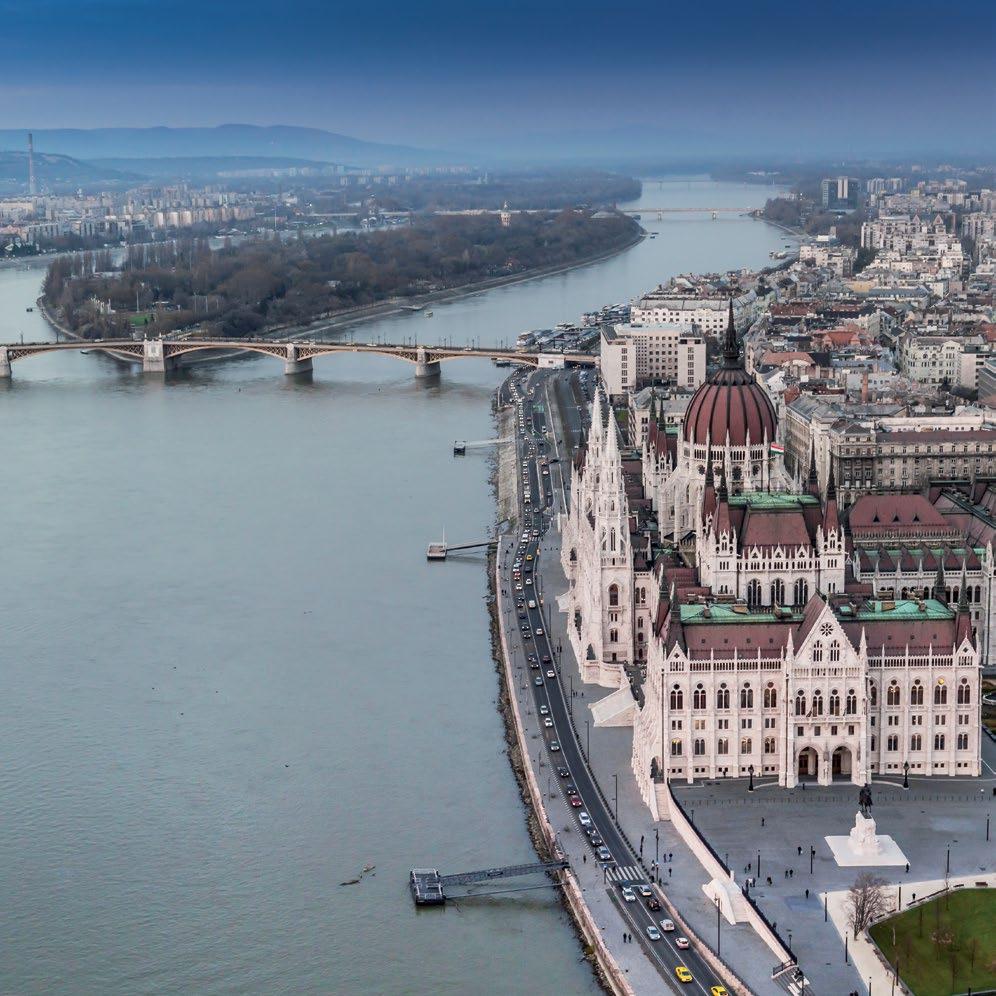 BEVEZETÉS Az okos város szemlélet érvényesítése horizontális célként eddig is fontos szerepet töltött be a Budapest fejlesztését meghatározó dokumentumok és projektek esetében.