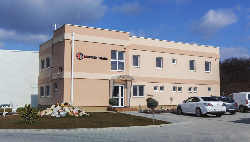 AJÁNLÁS INNOVÁCIÓ-MINŐSÉG-ELKÖTELEZETTSÉG Cégünk a Horváth-Gipsz Kft. 1997-ben családi vállalkozásként alakult, magyar tulajdonú, építésiés festéksegédanyagokat gyártó cég.