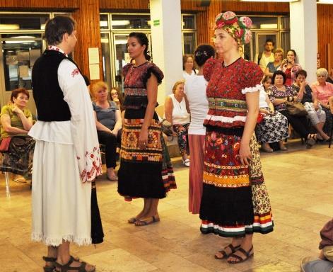 ÁLTALÁNOS TUDNIVALÓK A tábor időtartama alatt az egyes csoportok az előzőekben leírt tematika alapján külön-külön dolgoznak.