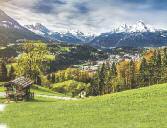 Lajos király által építtetett alpesi kastélyok megtekintése. Elsô megállónk a romantikus mesevilág, Hohenschwangau, majd a Neuschwanstein-i kastély lesz.