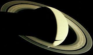 szerkezete + holdak Titán: csalódás: nem