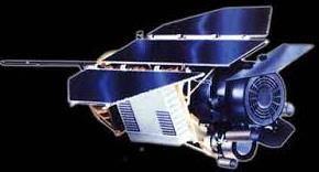Exosat (EU) 2,1 x 1,4 m, 500 kg 8 felbontás, precízebb (gázszcintillációs spektrométer) vibráló források nem fekete lyukak, hanem neutron-csillagok 1990: Rosat (Röntgen X-ray Satellite)