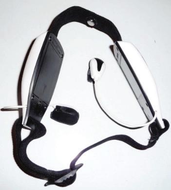 A figyelem agy-számítógép segítségével történő vizsgálata 4. ábra. MindFlex EEG headset. Érzékelő [33] NeuroSky. (2009): Brain Wave Signal (EEG) of NeuroSky. NeuroSky Inc.