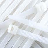 KÁBELKÖTEGELŐK / Cable ties Anyaga / Material: Nylon 66 UL94 V-2 Fekete és natúr színben / Available in black and white colours Működési hőmérséklet / Operating temperature: -40 C - +85 C Kiszerelés: