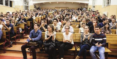 Nemzetközi és hazai perbeszédmodó verseyekre felkészítő programjaik, a kiugróa sikeres tudomáyos diákköri programjaik, a hallgatói öképző szervezetek mid-mid lehetőség azokak, akik értékelik a tudást.