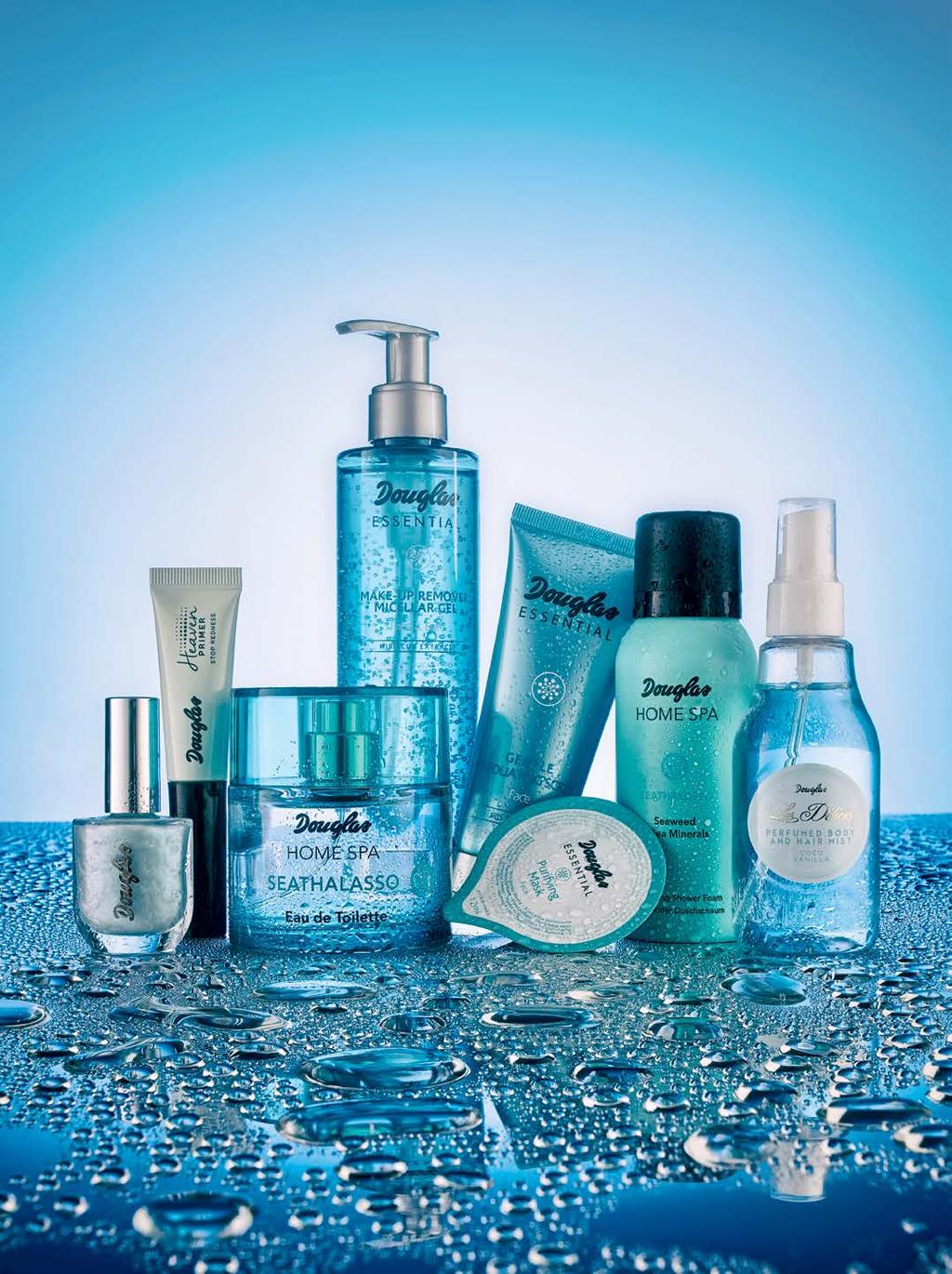 LOOKbook Hűsítő kékség Vegyük körbe magunkat olyan termékekkel, amelyek a vizet idézik, majd élvezzük a bőrünkön egy frissítő testpermet, egy üde parfüm vagy éppen egy könnyed gél hűsítő hatását.