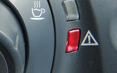 Amennyiben a zaccfiókot a gép kikapcsolt állapotában üríti ki, a kávéciklus számláló nem kerül lenullázásra.