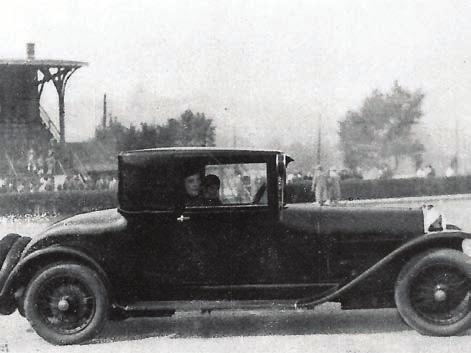 Ő és a felesége is használtak egy-egy T44-et, amellyel 1928-ban a Concours