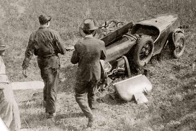 Zřejmě týž vůz po opravě. Vedle Jaroslava Kaisera sedí dcera Jaroslava. Kaiser vůz prodal roku 1937.