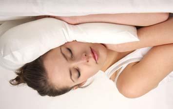 A stressz, az aggódás, az esti aktív tevé - kenység olyan anyagokat szabadít fel az agyban (például kortizol), amik az ébren maradást segítik elő.