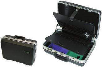 Szerszámkoffer Omega Műanyag koffer, fekete, 28 fészekkel, körkörös ütésvédő léccel, 2 zárható retesszel, 1 számzár.