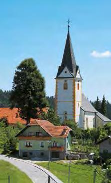 86 Slikovita alpska pokrajina proti zahodu Pogled na cerkev svete Marjete s turistične poti Ostanki zidov severnega stolpa Prečkamo poljsko