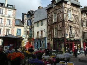 Északnyugat-Franciaország: Anjou, Pays de la Loire: 3 folyón több mint 300 km vízi út,