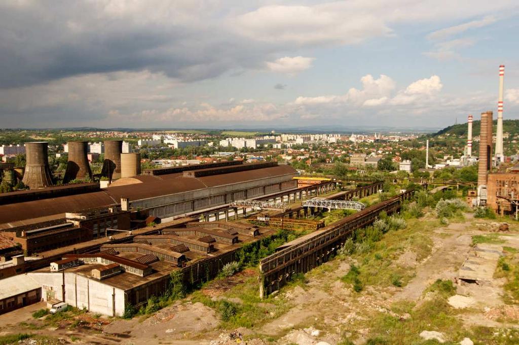 Az Ipari Park fejlesztési területeinek fokozatos belépésével lépést tartva szükséges városi úthálózat bővítéseinek létrehozása.