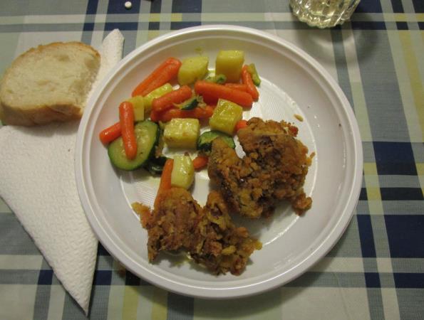 mattutina Gianni ha preparato il pranzo: gramigna con salsiccia, piselli, pomodorini e con un po di peperone (anche se mi