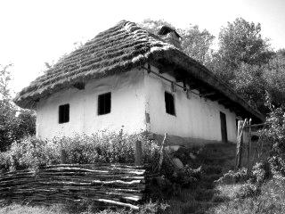 SZÉKELY A. (1997): Vulkánmorfológia. Bp. ELTE Eötvös Kiadó, 234 old. SZÉKYNÉ FUX V. (1957): A komlóskai bentonit keletkezése. = Földtani Közlöny, 87. évf. 2. sz.